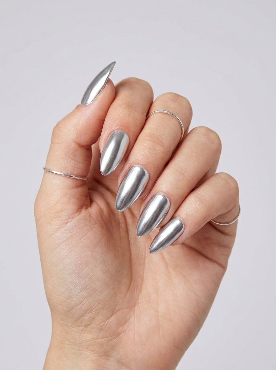 Chrome Stiletto Nails als Stiletto Nägel Inspiration 2026